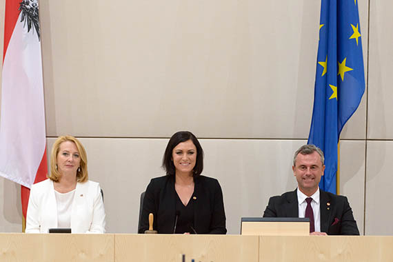 Prsidium von links.: Zweite Nationalratsprsidentin Doris Bures(S), Nationalratsprsidentin Elisabeth Kstinger (V) und Dritter Nationalratsprsident Norber Hofer (F) /  Parlamentsdirektion / Raimund Appel