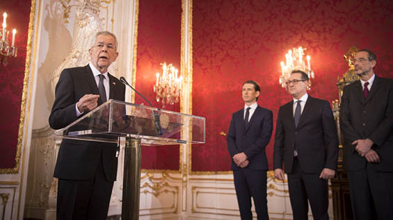 Bundesprsident Alexander Van den Bellen mit Bundeskanzler Sebastian Kurz, Vizekanzler Heinz Christian Strache und  Bildungsminister Heinz Famann